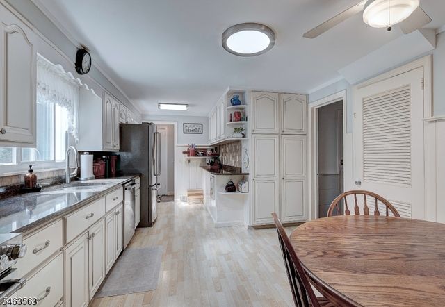 67 Harrison St, Verona Twp., NJ 07044