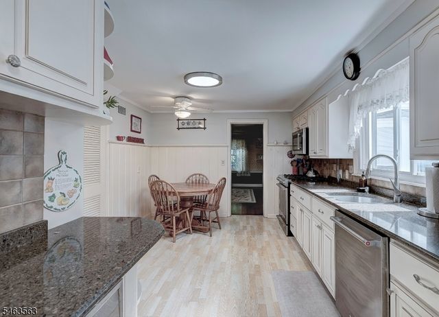 67 Harrison St, Verona Twp., NJ 07044