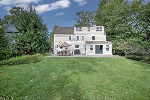 67 Harrison St, Verona Twp., NJ 07044