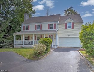 67 Harrison St, Verona Twp., NJ 07044