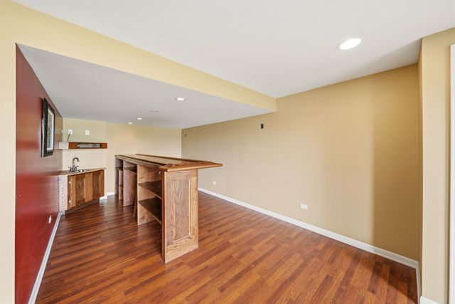 6717 Waterford Drive, Mchenry, IL 60050