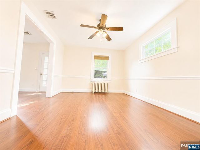 949 Garrison Avenue, Teaneck, NJ 07666