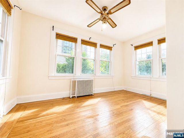 949 Garrison Avenue, Teaneck, NJ 07666