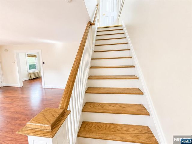 949 Garrison Avenue, Teaneck, NJ 07666
