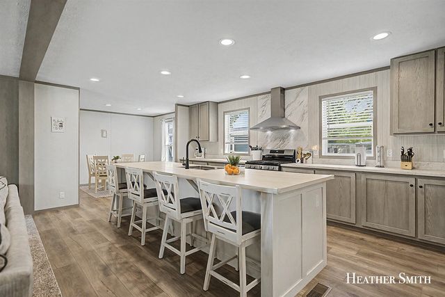 1285 Ashbrook Street, Belmont, MI 49306