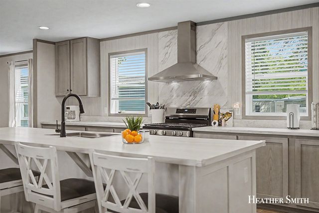 1285 Ashbrook Street, Belmont, MI 49306
