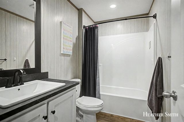 1285 Ashbrook Street, Belmont, MI 49306