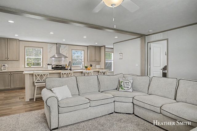 1285 Ashbrook Street, Belmont, MI 49306