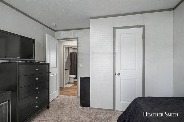 1285 Ashbrook Street, Belmont, MI 49306