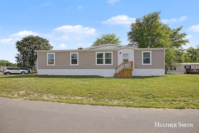1285 Ashbrook Street, Belmont, MI 49306