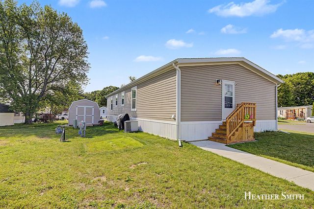 1285 Ashbrook Street, Belmont, MI 49306