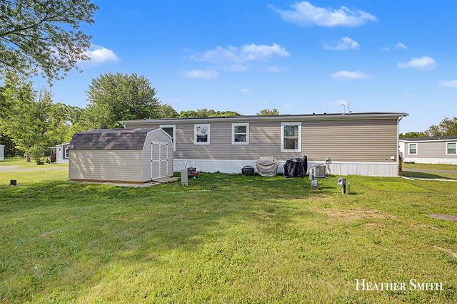1285 Ashbrook Street, Belmont, MI 49306