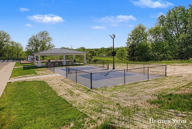 1285 Ashbrook Street, Belmont, MI 49306