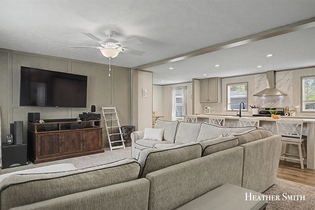 1285 Ashbrook Street, Belmont, MI 49306