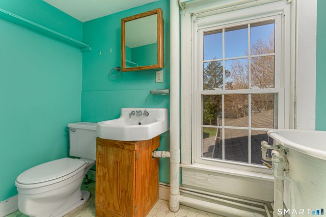 22 Colony Street, Hamden, CT 06518