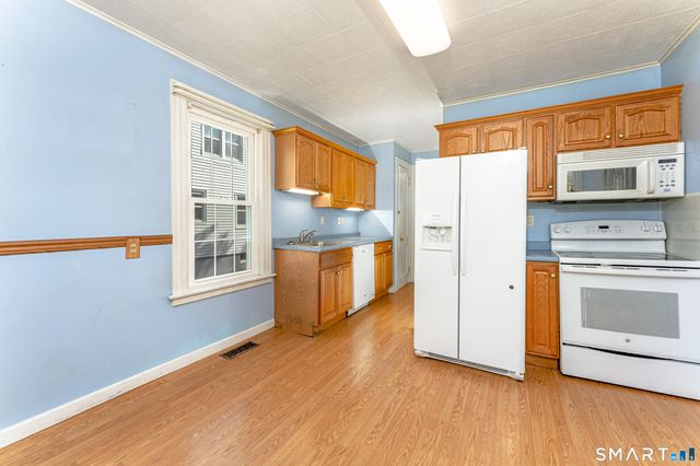 22 Colony Street, Hamden, CT 06518