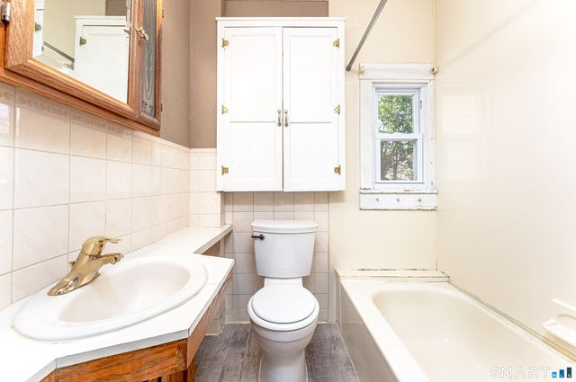 22 Colony Street, Hamden, CT 06518