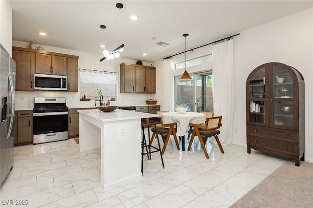 10417 Rose Palisade Street, Las Vegas, NV 89141