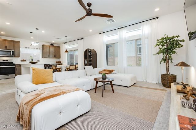 10417 Rose Palisade Street, Las Vegas, NV 89141