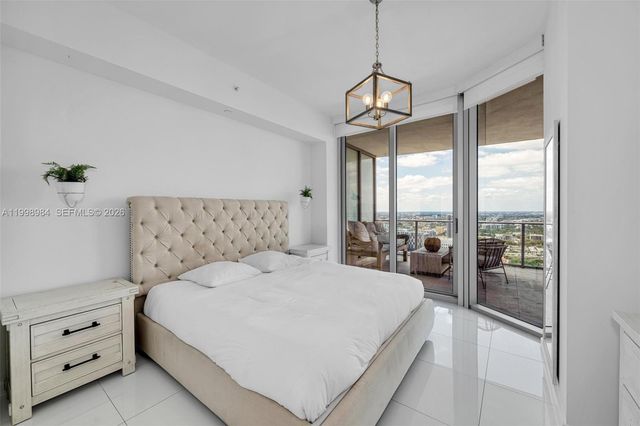 851 NE 1st Ave 3708, Miami, FL 33132