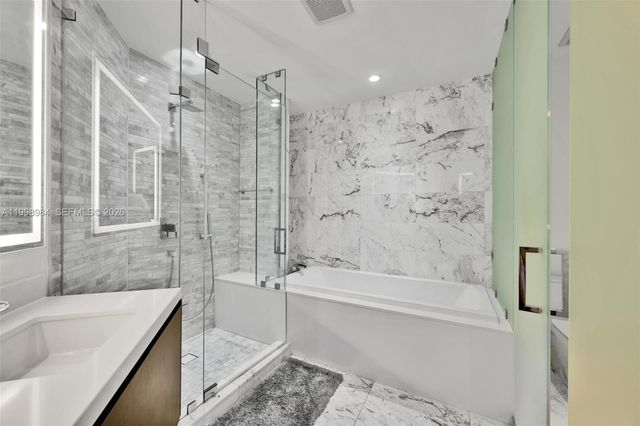 851 NE 1st Ave 3708, Miami, FL 33132