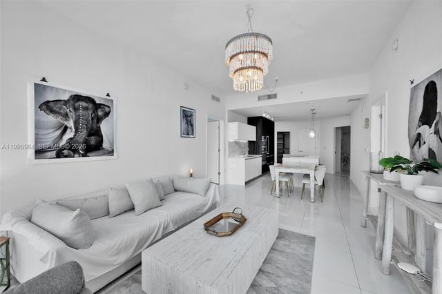 851 NE 1st Ave 3708, Miami, FL 33132
