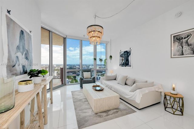 851 NE 1st Ave 3708, Miami, FL 33132