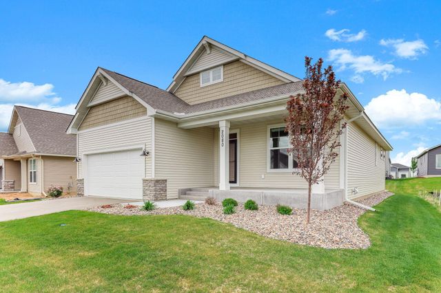 2080 Ridge Pointe Drive, Hastings, MN 55033