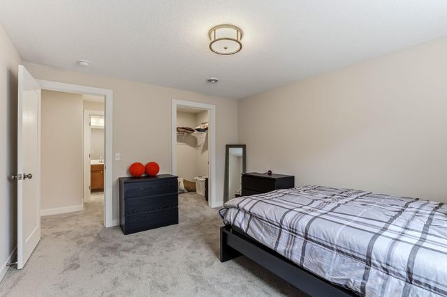 2080 Ridge Pointe Drive, Hastings, MN 55033