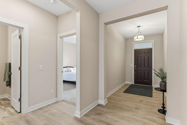 2080 Ridge Pointe Drive, Hastings, MN 55033