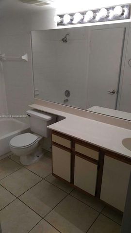 5646 Rock Island Rd 205, Tamarac, FL 33319