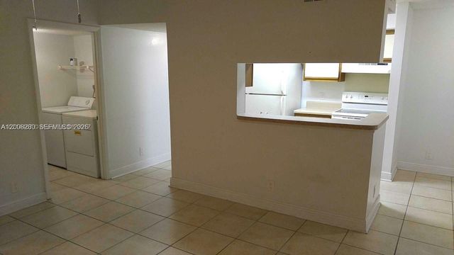 5646 Rock Island Rd 205, Tamarac, FL 33319