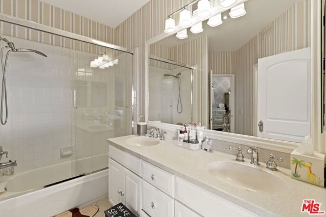 3900 Hilton Head Way, Tarzana (los Angeles), CA 91356