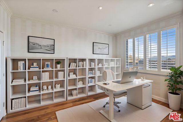 3900 Hilton Head Way, Tarzana (los Angeles), CA 91356
