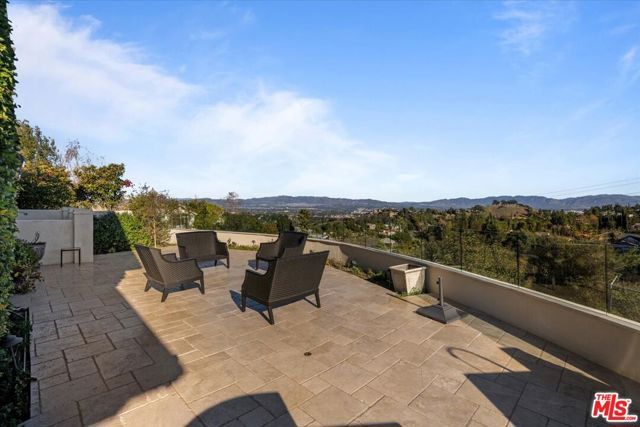 3900 Hilton Head Way, Tarzana (los Angeles), CA 91356