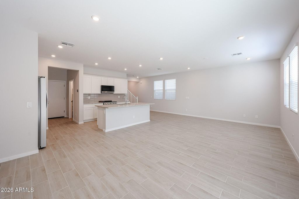 17356 W VILLA HERMOSA Lane, Surprise, AZ 85387 — photo 4