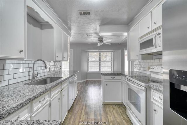 1100 Goode Drive, College Station, TX 77840