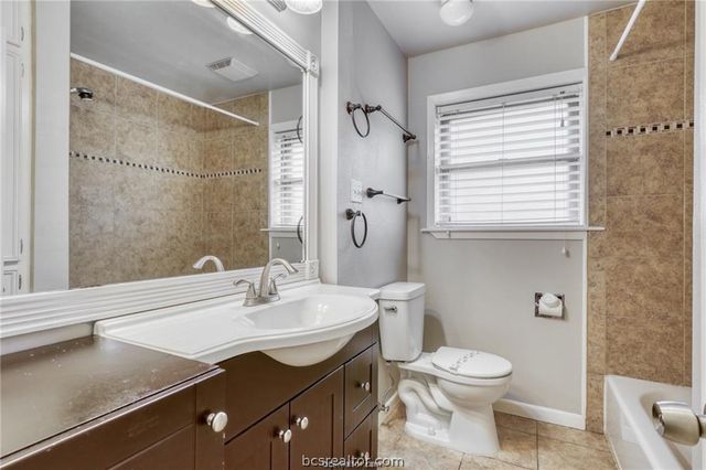 1100 Goode Drive, College Station, TX 77840