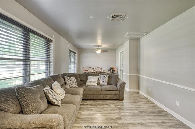 1100 Goode Drive, College Station, TX 77840