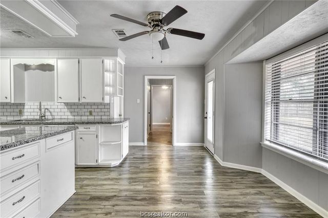 1100 Goode Drive, College Station, TX 77840