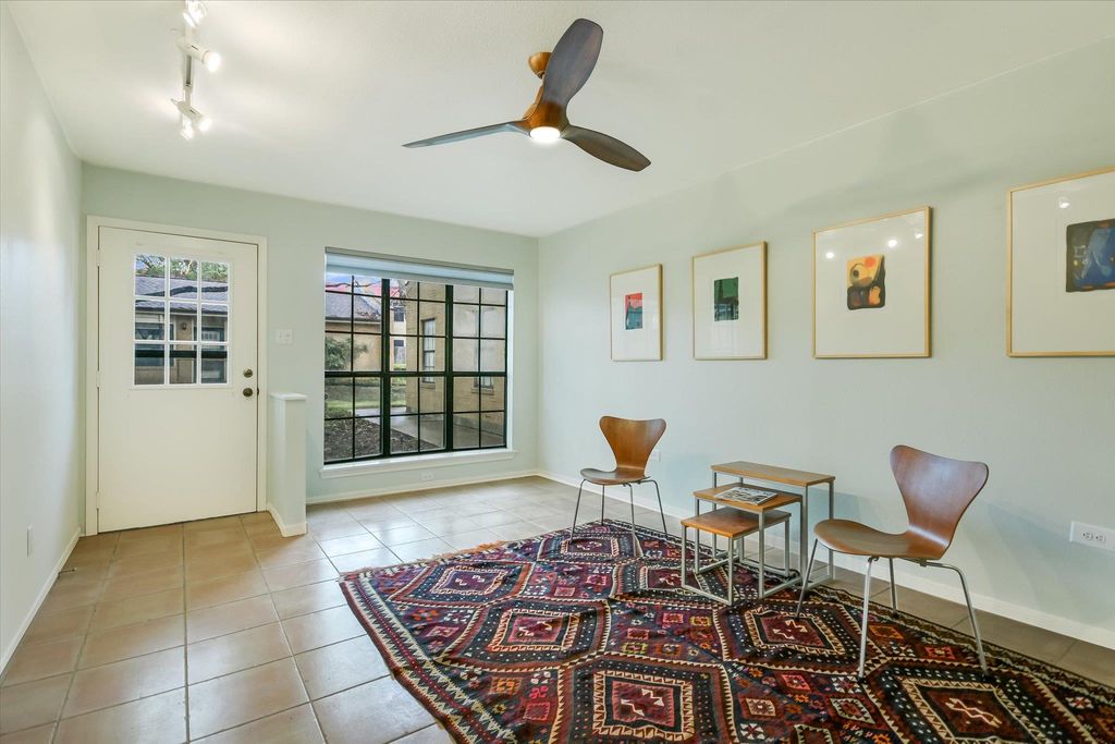 2301 Lawnmont Ave 5, Austin, TX 78756