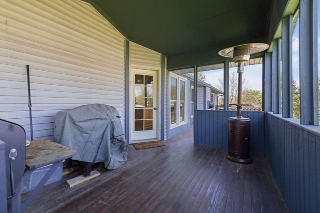 1140 Ellys WAY, Slinger, WI 53086