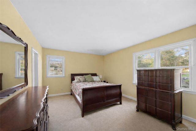 6 Lake Drive, New City, NY 10956