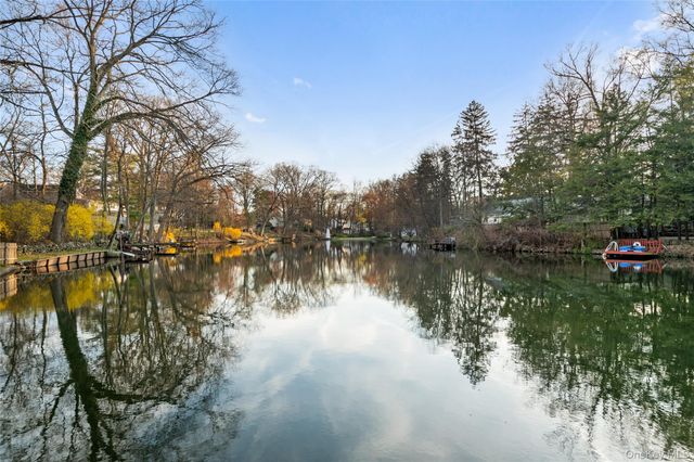 6 Lake Drive, New City, NY 10956