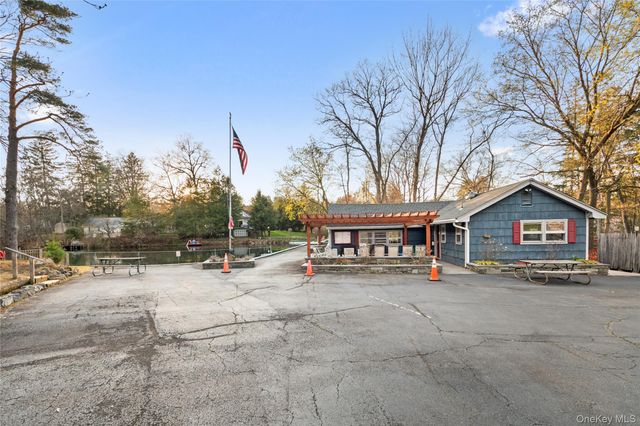 6 Lake Drive, New City, NY 10956