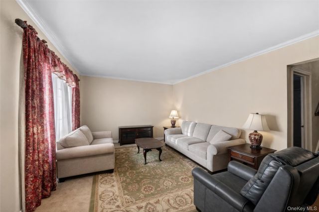 6 Lake Drive, New City, NY 10956