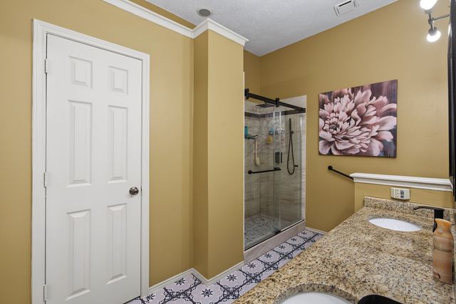 1322 Overlook Drive, Lewisville, TX 75067