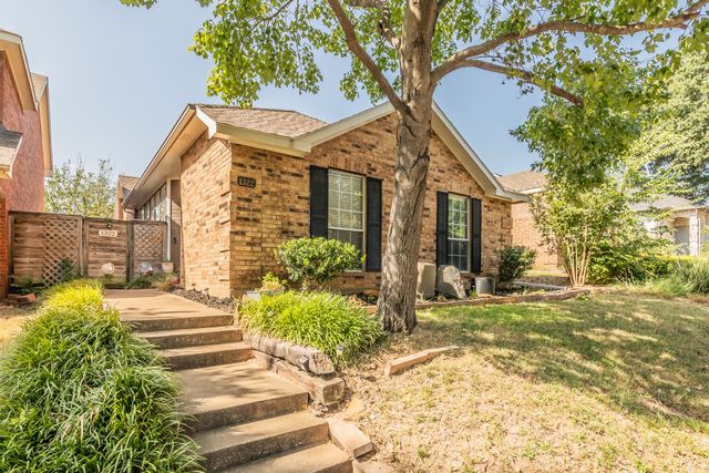 1322 Overlook Drive, Lewisville, TX 75067