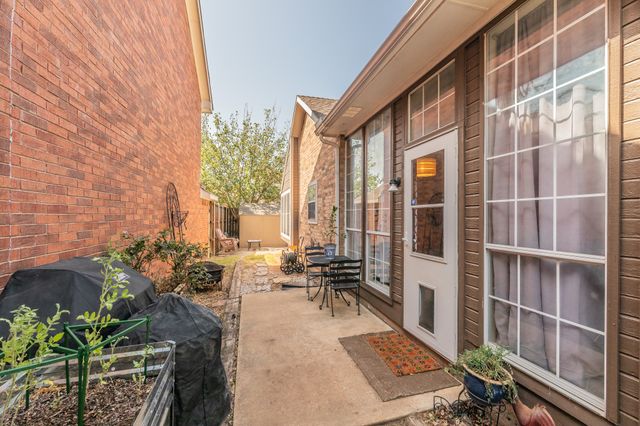 1322 Overlook Drive, Lewisville, TX 75067
