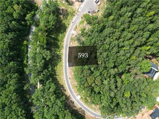 1069 Lupo Loop, Chattahoochee Hills, GA 30268